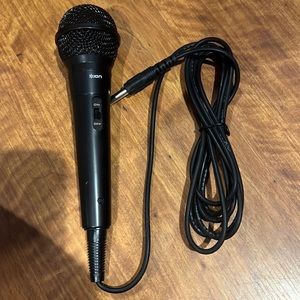 Ion Microphone With Cord